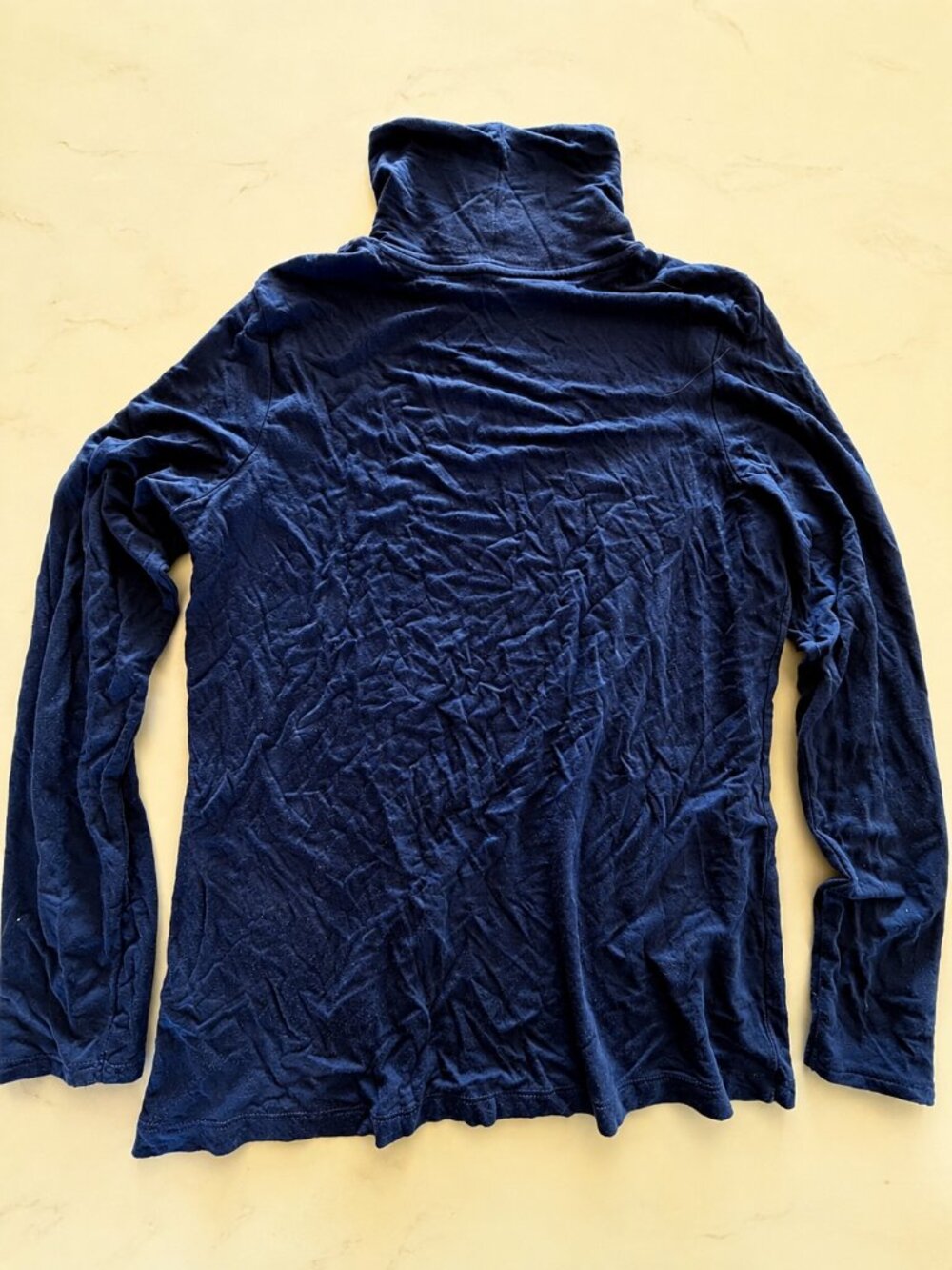 Tahari Navy Blue Turtleneck Long Sleeve Lightweight Top M NWOT - Picture 7 of 9